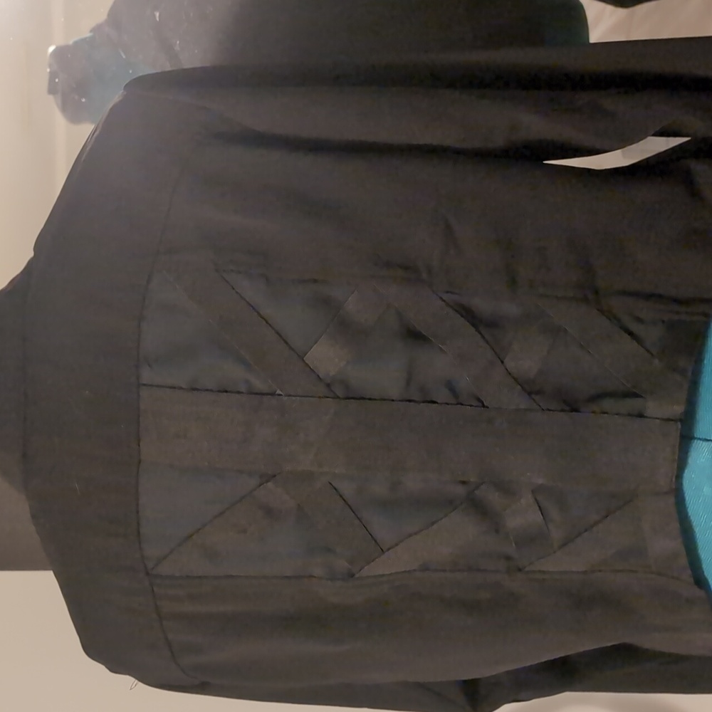 Blazer - Picture 2 of 8